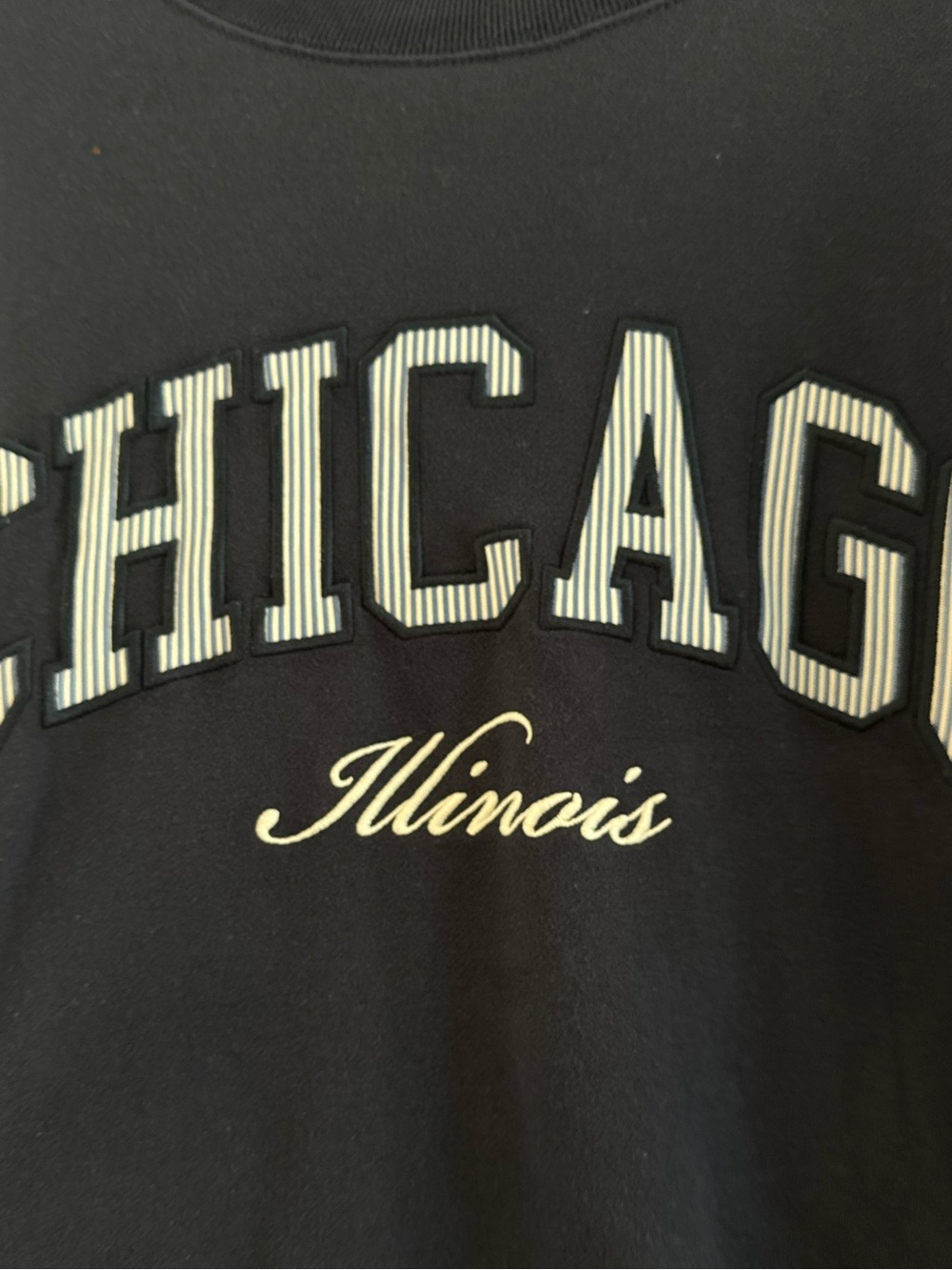 Chicago Abercrombie Sweatshirts - Picture 4 of 5